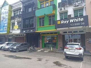 Ruko 3 Lantai Hadap Jalan Raya Utama di BSD Dekat Akses Tol