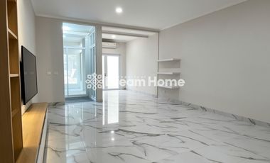 Rumah Rapi Siap Huni Full Renovasi di Modernland