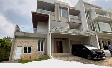 RUMAH DIUAL CEPAT MURAH DIBAWAH NJOP AMPERA JAKARTA SELATAN