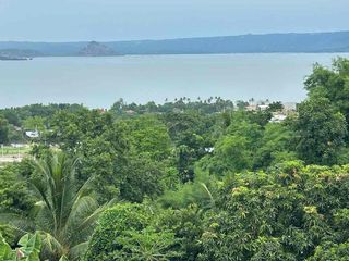 15 HECTARES WITH TAAL LAKE VIEW