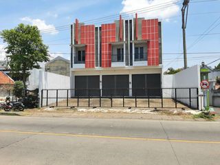 Dijual Ruko Gandeng 3 Pinggir jalan raya Widoharja Semarang Timur