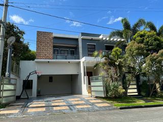 GOOD DEAL! House and Lot for Sale in Riviera Golf and Country Club, Cavite City