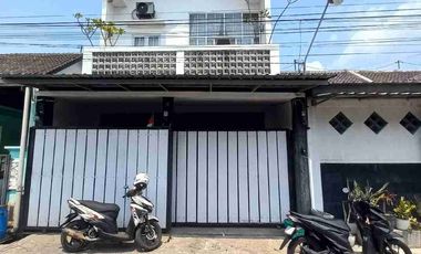 Dijual Rumah Gentan Solo  2 Lantai
