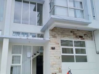 Dijual Rumah Murah 2 lantai di Perumahan Manali Hill, Karangploso, Kota Malang