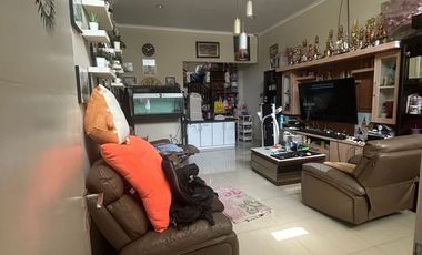 Di jual rumah siap Huni bukit golf river side cluster orchid. Cimanggis