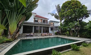 Astonishing Colonial Design Villa 5 Bedrooms near Tumbakbayuh For Sale Now - FREEHOLD