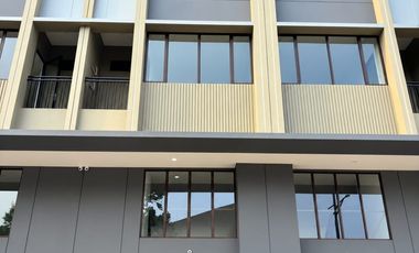 DIJUAL RUKO HAMPTON EAST STUDIO LOFT GADING SERPONG - 2 MUKA