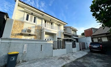 Dijual Rumah Cirendeu LT 200 SHM Dekat MRT