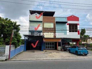 Dijual ruko 3 lantai di pusat kota Pekanbaru Jl. Melur