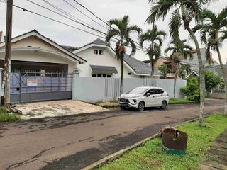 DISEWAKAN RUMAH GRIYA LOKA BSD HOOK DEPAN TAMAN
