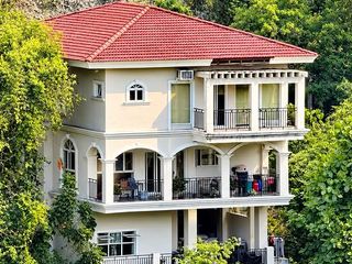 HOUSE AND LOT FOR SALE IN MARIA LUISA ESTATE PARK BANILAD CEBU