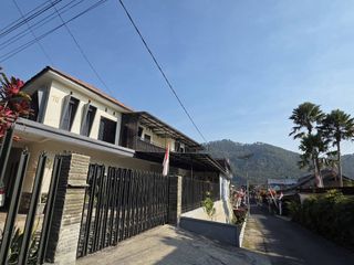 Dijual Rumah Bagus Strategis di Trunojoyo Kota Batu