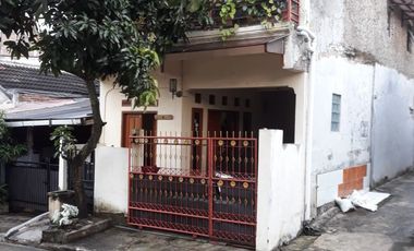 Rumah 2 Lantai 3 Kamar Type 140 LT 70 M2, Perum GBR 3, Cilame, Ngamprah, Bandung Barat