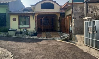 Rumah Nyaman Type 150 LT 150 M2 di Komplek Permata Cimahi, Ngamprah, Bandung Barat