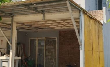 Rumah Dijual di Cluster Vasana Harapan Indah, 2 Lantai Semi Furnish, 4+1 KT, 3+1 KM, SHM