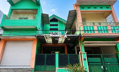 Dijual Rumah Bonus Kos Strategis di Tata Surya Malang