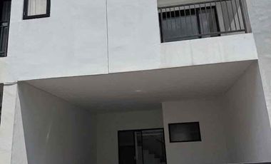 Rumah modern minimalis 2 lantai siap huni lokasi Sesetan