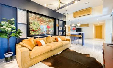 PENTHOUSE UNIT FOR SALE IN MCKINLEY WEST