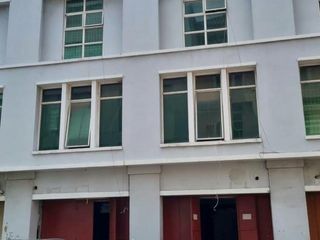 Ruko 4 Lantai Mangga 2 Square di Jl Gunung Sahari Jakarta Utara