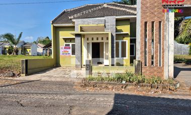 Dijual Rumah Komersil Hook di Genteng- Banyuwangi