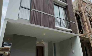 RUMAH DIJUAL MURAH DALAM CLUSTER DI LEBAK BULUS JAKARTA SELATAN