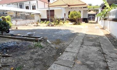 Dijual Rumah Vintage Dekat Stadion di Penganjuran Banyuwangi