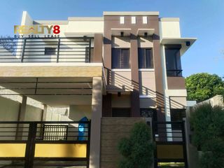 House & Lot in Washington Place, Dasmariñas