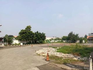 Disewakan Tanah Luas Ada Bangunan (Ruang Usaha) Pinggir Jalan Raya TB Simatupang
