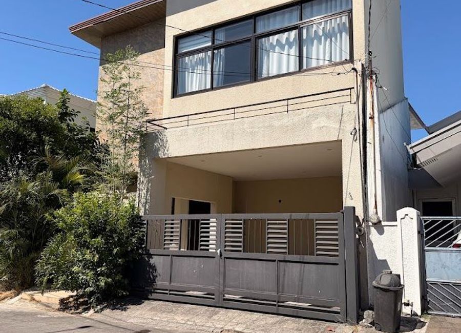 5 Bedrooms House and Lot in NSHA BF Paranaque For Sale | Lamudi.com.ph
