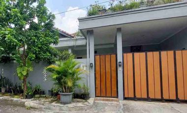 RUMAH DIJUAL DALAM TOWNHOUSE DI PONDOK LABU JAKARTA SELATAN