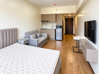 FOR SALE: FULLY PAID COPETON BAYSUITES UNIT WITH BALCONY