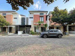Murah Banget ! Rumah dalam Perumahan Mewah Royal Maguwo Security 24/7