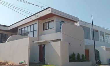 LUXURY VILLA 2 LANTAI DI PANDAWA KUTUH UNGASAN DEKAT PANTAI