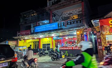 Rumah Makan Padang Strategis Luas Tanah 237 M2 3 Lt 6 KT, Padalarang, Bandung Barat