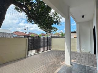 Rumah 3 Lantai 6 Kamar Kerobokan Canggu Badung  Rumah