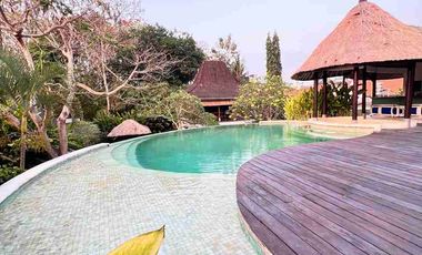 villa tropical.style tibubeneng