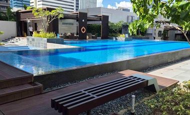 Direct access to Ayala Mall - 1 BR Condo with Parking in Cebu Business Park, Cebu City