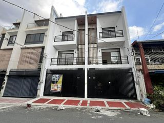 Proj.2 Quezon City For Sale 3 Storey Townhouse 4 Bedrooms near Anonas RG
