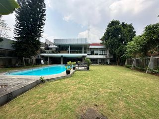 Dijual/Disewa Cocok buat tempat usaha : Resto,  Klinik, Perkantoran di Kemang, Jakarta Selatan