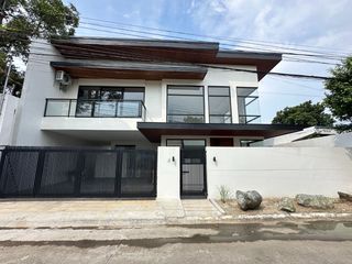 BRAND NEW MODERN HOUSE AND LOT IN BF HOMES LAS PINAS