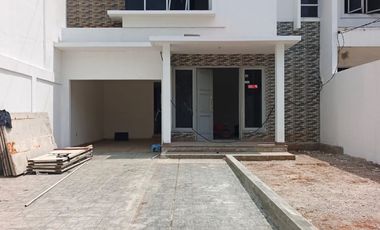 DIJUAL RUMAH / BISA UNTUK TEMPAT USAHA DAN KANTOR – TEBET BANGUNAN  – SIAP HUNI – LOKASI STRATEGIS