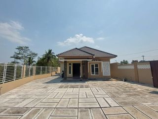 Rumah Keluarga di Kota Magelang, 4 Kamar Tidur Siap Huni