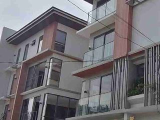 4-Storey RFO Townhouse in Paco Manila (near Landers)