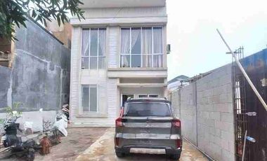 Rumah 2 lantai di Palm Spring dekat One Mall Batam Centre