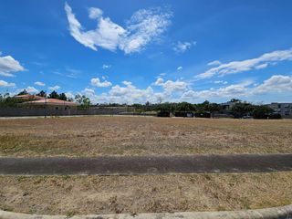Prime 350 sqm East-Facing Lot for Sale in The Enclave Alabang