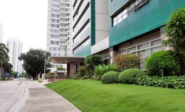 Resale Three Bedrooms Loft Type Penthouse in Avalon Tower Across Ayala Mall Cebu Business Park