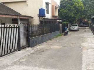 Rumah lama dekat Hayam Wuruk jual NJOP