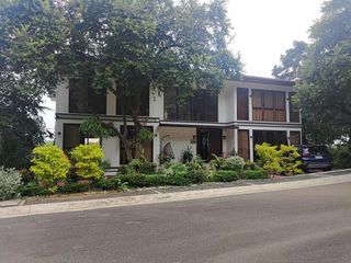 Anvaya Cove, Morong Bataan - 3-storey House for sale