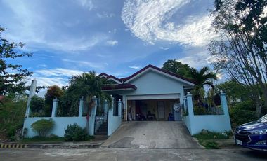 3 bedroom house with pool