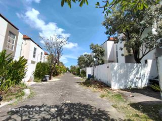 Rumah Semi Villa di Kerobokan Dekat Seminyak Bali